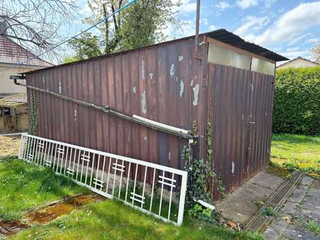 kleine Blechgarage - Doppelhaushälfte in 75038 Oberderdingen mit 72m² kaufen