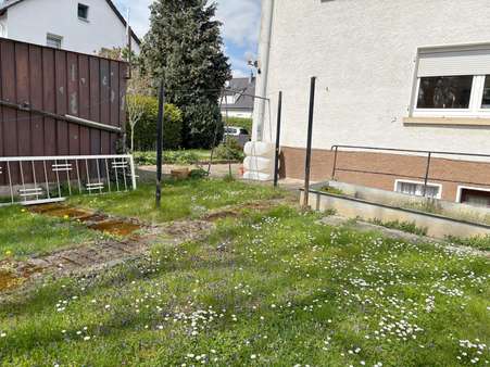 schöne Gartenfläche - Doppelhaushälfte in 75038 Oberderdingen mit 72m² kaufen
