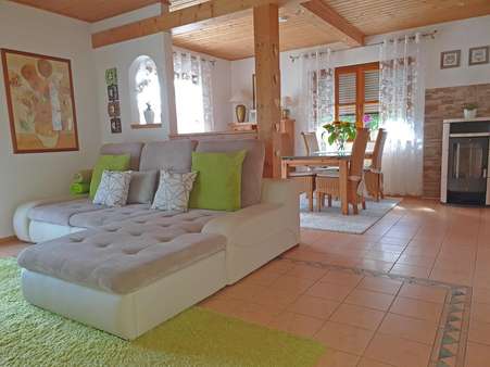 ... Essbereich mit Kaminofen - Einfamilienhaus in 75339 Höfen mit 95m² kaufen