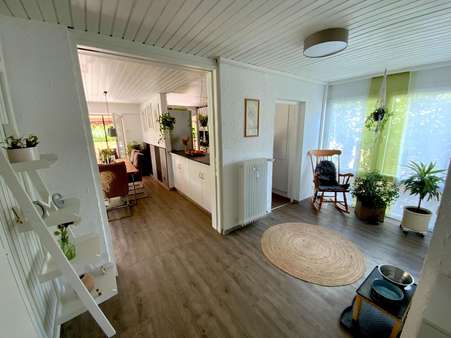 Diele - Wohnung EG Diele - Wohnung EG - Mehrfamilienhaus in 75236 Kämpfelbach mit 280m² kaufen