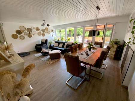 Wohnzimmer - EG Wohnzimmer - EG - Mehrfamilienhaus in 75236 Kämpfelbach mit 280m² kaufen