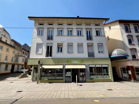 Hausansicht - Mehrfamilienhaus in 75323 Bad Wildbad mit 356m² kaufen