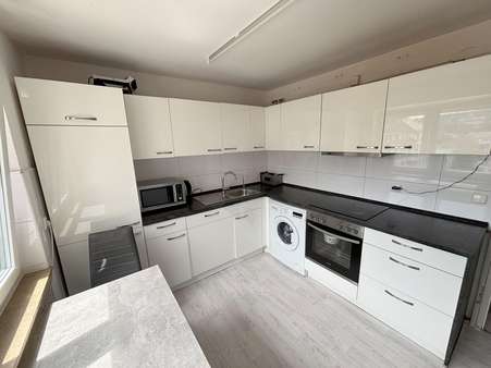 Küche mit ... - Etagenwohnung in 75177 Pforzheim mit 60m² kaufen
