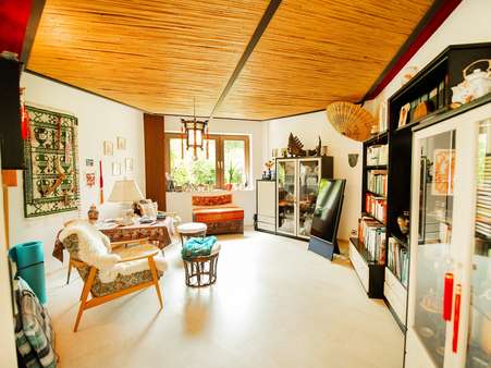 Besondere Deckenverkleidung - Bungalow in 75305 Neuenbürg mit 144m² kaufen