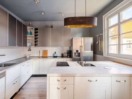 hier kann gekocht werden - Zweifamilienhaus in 75203 Königsbach-Stein mit 317m² kaufen