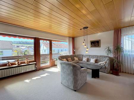 Wohnzimmer - Reihenendhaus in 75382 Althengstett mit 110m² kaufen
