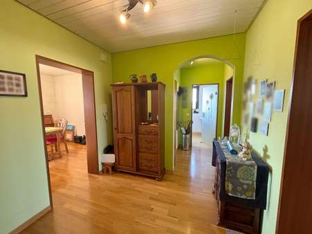 geräumige Diele - Dachgeschosswohnung in 75365 Calw mit 80m² kaufen