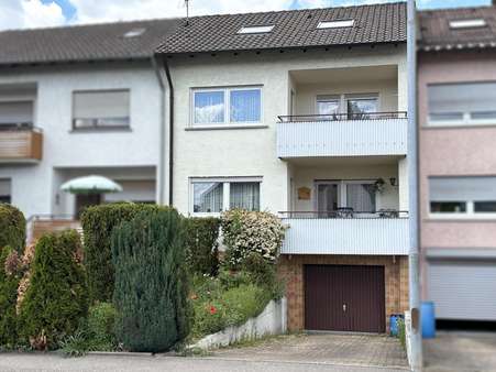 Hausansicht 1 - Reihenmittelhaus in 75196 Remchingen mit 125m² kaufen