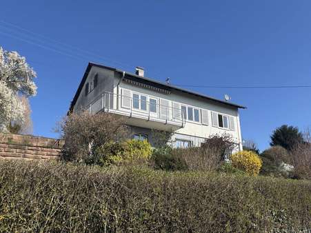 Hausansicht - Einfamilienhaus in 75181 Pforzheim mit 140m² kaufen