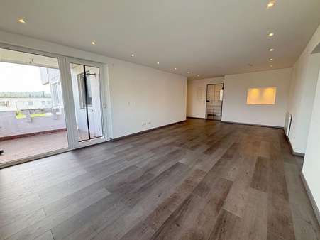 ... und Essbereich - Erdgeschosswohnung in 75417 Mühlacker mit 89m² kaufen