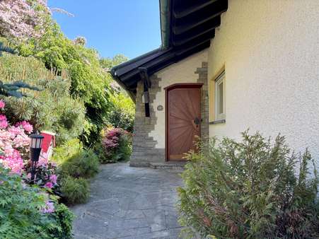 Hauseingang - Einfamilienhaus in 75239 Eisingen mit 151m² kaufen