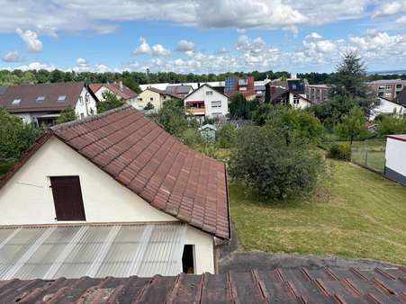 in toller Lage mit Garagenanbau - Zweifamilienhaus in 75180 Pforzheim mit 140m² kaufen