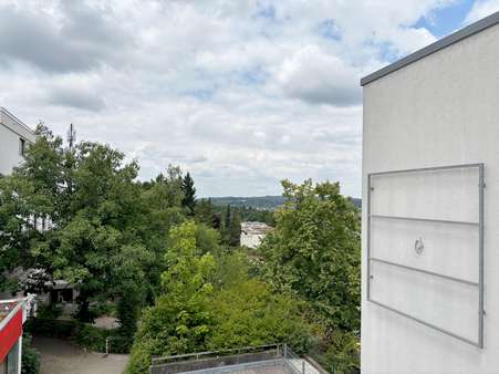 ...und Aussicht West - Appartement in 75180 Pforzheim mit 65m² kaufen