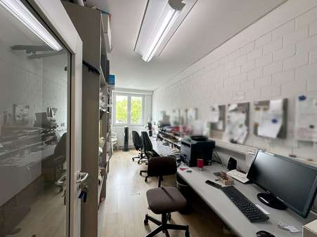 Büro - Verbrauchermarkt in 75179 Pforzheim mit 882m² mieten