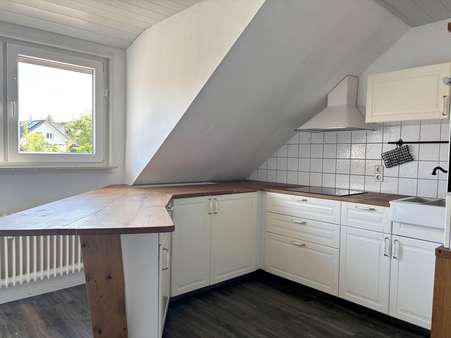 Frühstück an der Theke Frühstück an der Theke - Dachgeschosswohnung in 76332 Bad Herrenalb mit 84m² kaufen