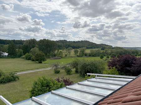 Ausblick ins Grüne Ausblick ins Grüne - Dachgeschosswohnung in 75433 Maulbronn mit 73m² kaufen