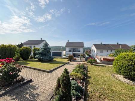 Vorgarten Vorgarten - Doppelhaushälfte in 75181 Pforzheim mit 90m² kaufen
