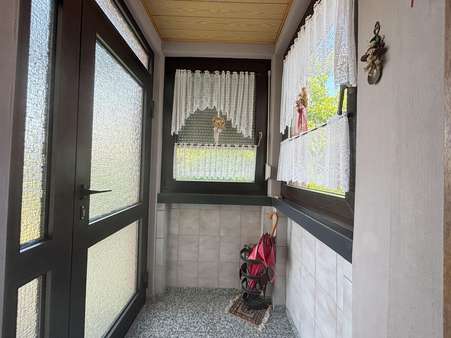 Eingangsbereich Eingangsbereich - Doppelhaushälfte in 75181 Pforzheim mit 90m² kaufen