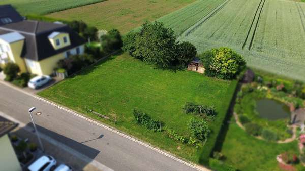 Platz für Ihren Traum! Platz für Ihren Traum! - Grundstück in 75223 Niefern-Öschelbronn, Niefern mit 700m² kaufen