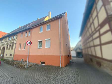 Ansicht von der Straße Ansicht von der Straße - Mehrfamilienhaus in 75059 Zaisenhausen mit 285m² kaufen