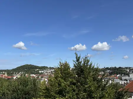 Tolle Dachgeschosswohnung im Rodgebiet!