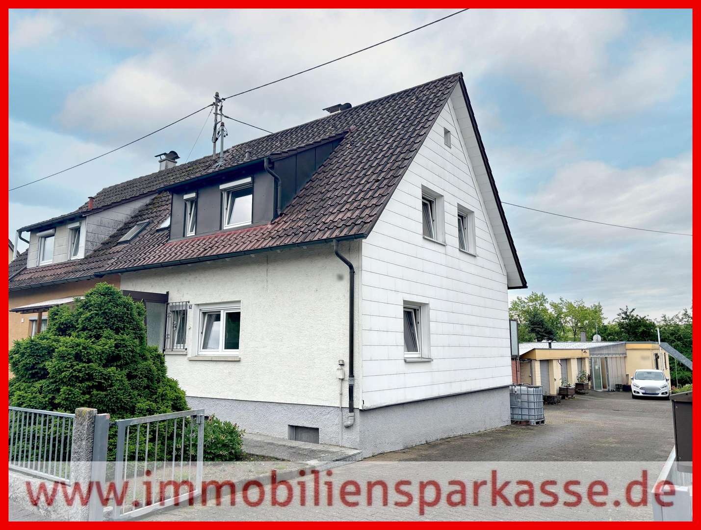 Haus mit großer Hofeinfahrt - Doppelhaushälfte in 75428 Illingen mit 98m² kaufen