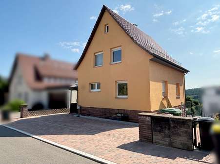 Hausansicht Hausansicht - Einfamilienhaus in 75217 Birkenfeld mit 91m² kaufen