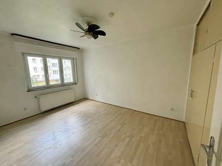 Schlafzimmer - Erdgeschosswohnung in 75177 Pforzheim, Nordstadt mit 105m² kaufen