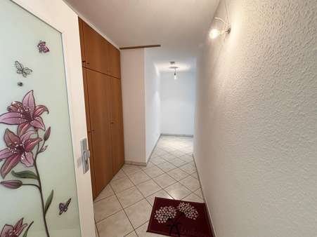 Eingang Eingang - Etagenwohnung in 75417 Mühlacker mit 84m² kaufen