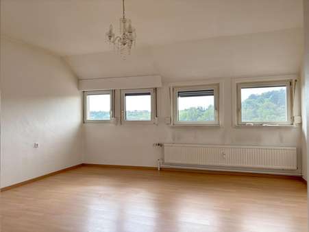 ... Wohn-/Esszimmer ... Wohn-/Esszimmer - Dachgeschosswohnung in 71296 Heimsheim mit 67m² kaufen