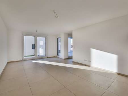 Wohn- und Essbereich - Erdgeschosswohnung in 75328 Schömberg mit 90m² kaufen