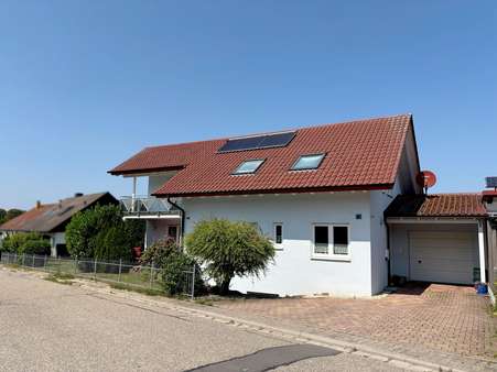 Hausansicht Hausansicht - Einfamilienhaus in 75181 Pforzheim mit 140m² kaufen