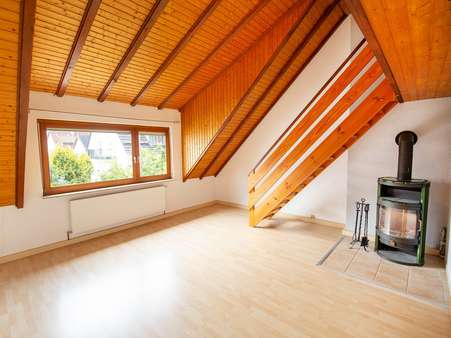 OG - geräumiges Wohnzimmer ... OG - geräumiges Wohnzimmer ... - Zweifamilienhaus in 75181 Pforzheim mit 137m² kaufen