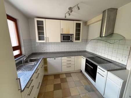 Küche mit Einbauküche - Einfamilienhaus in 75228 Ispringen mit 97m² kaufen