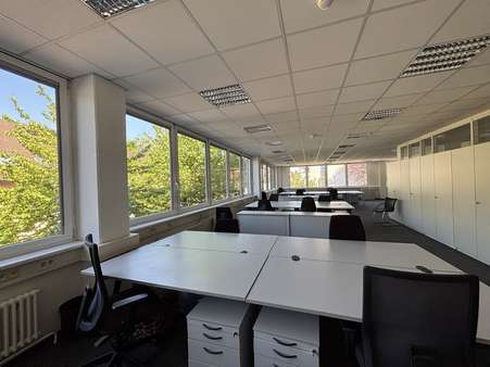 42 42 - Büro in 75177 Pforzheim mit 216m² mieten