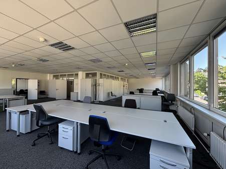 43 43 - Büro in 75177 Pforzheim mit 216m² mieten