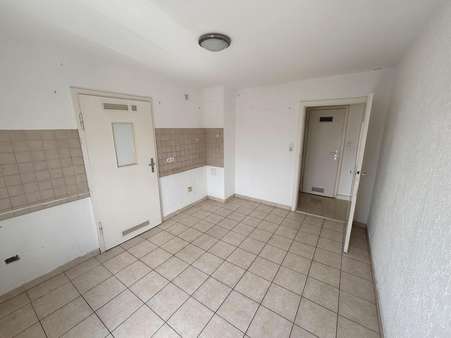 Küche mit... - Etagenwohnung in 75177 Pforzheim, Nordstadt mit 60m² kaufen