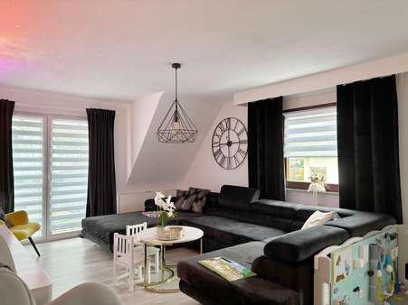 DG - Wohnbereich DG - Wohnbereich - Zweifamilienhaus in 75305 Neuenbürg mit 160m² kaufen