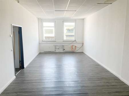 Platz für ... - Büro in 75179 Pforzheim mit 429m² mieten