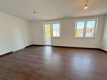 helles Ess- und Wohnzimmer - Erdgeschosswohnung in 75417 Mühlacker mit 103m² kaufen