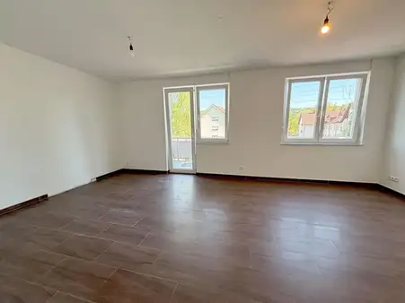 Maisonette-Wohnung mit Balkon und Terrasse!