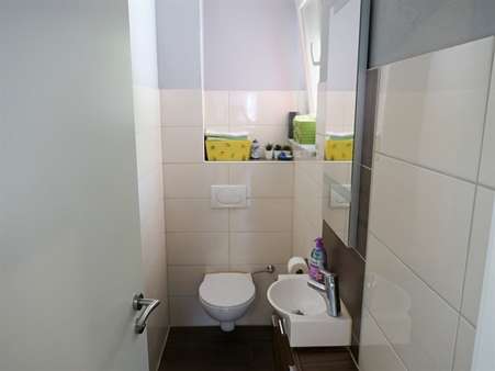 neuwertiges Gäste-WC - Erdgeschosswohnung in 75417 Mühlacker mit 103m² kaufen