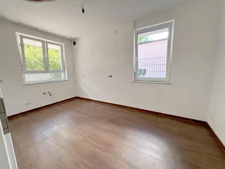Maisonette-Wohnung mit Balkon und Terrasse!