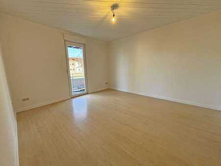 Essen mit Balkonzugang Essen mit Balkonzugang - Erdgeschosswohnung in 75417 Mühlacker mit 98m² kaufen