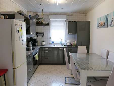 offene Küche mit Essbereich - Erdgeschosswohnung in 75417 Mühlacker mit 98m² kaufen