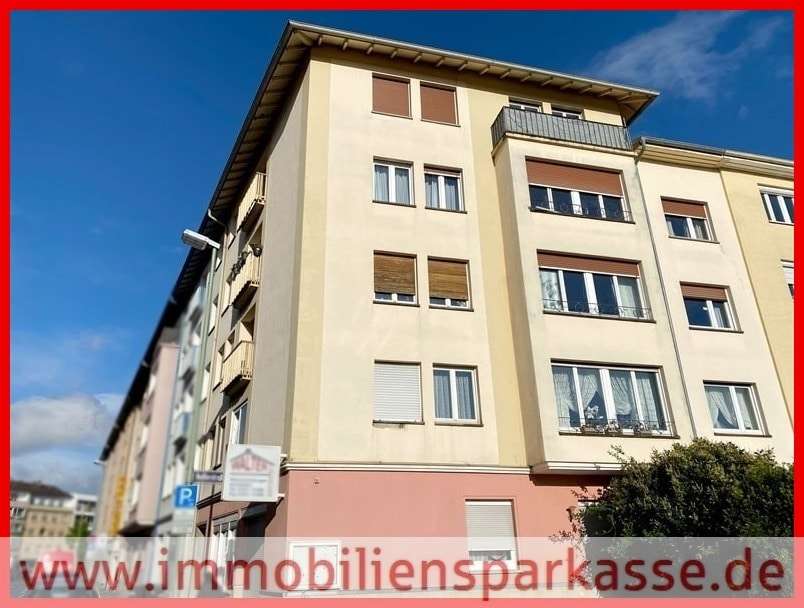 stadtliches Gebäude - Erdgeschosswohnung in 75172 Pforzheim mit 83m² kaufen