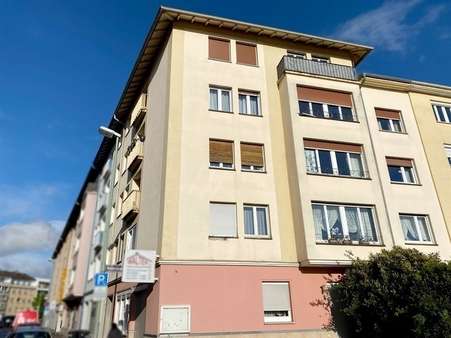 stadtliches Gebäude - Erdgeschosswohnung in 75172 Pforzheim mit 83m² kaufen