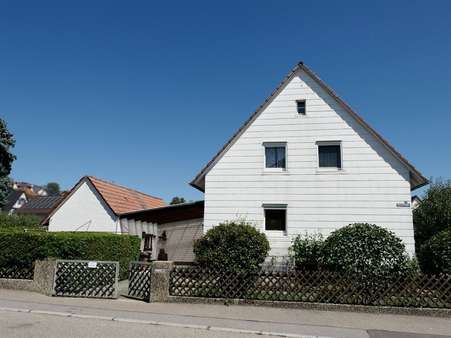 Westansicht - Einfamilienhaus in 75223 Niefern-Öschelbronn mit 90m² kaufen