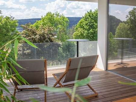 Terrasse mit toller Aussicht - Erdgeschosswohnung in 72202 Nagold mit 198m² kaufen