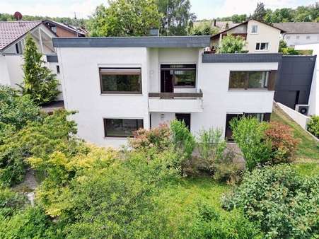 Hausansicht - Einfamilienhaus in 75446 Wiernsheim mit 226m² kaufen